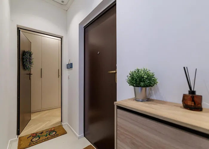 Wide Open Sky Terrace 1 Bdr