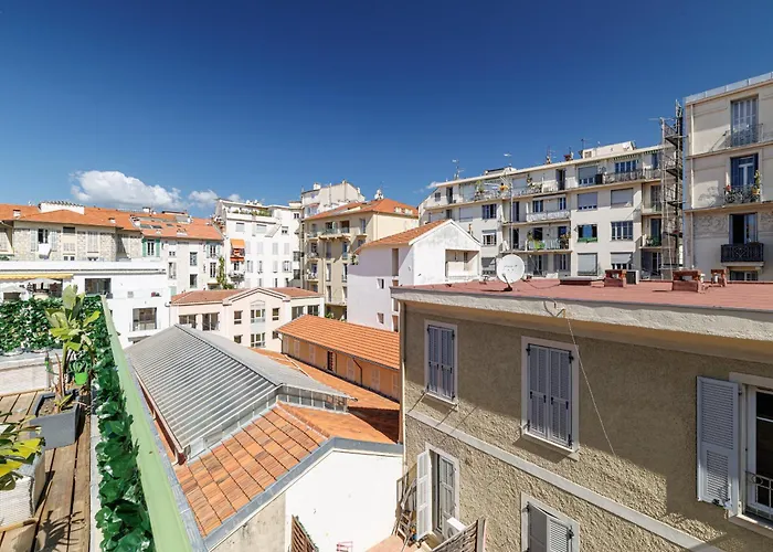 Wide Open Sky Terrace 1 Bdr Apartment *