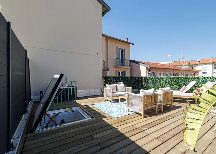 Wide Open Sky Terrace 1 Bdr * Nice