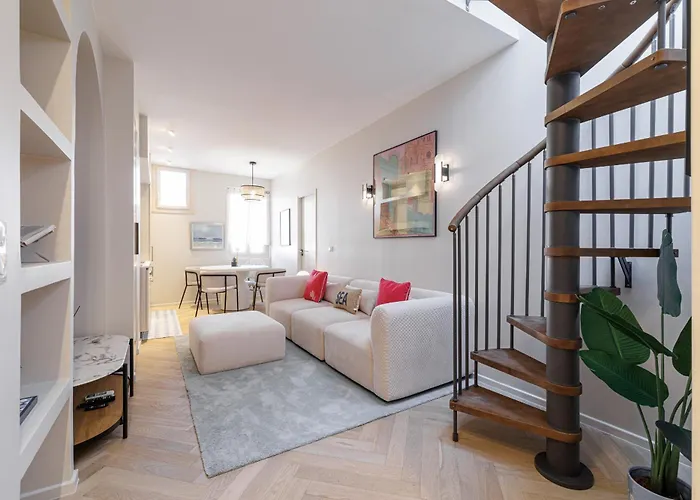 Wide Open Sky Terrace 1 Bdr Apartment
